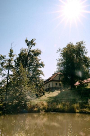 Kousek ráje, Trinec